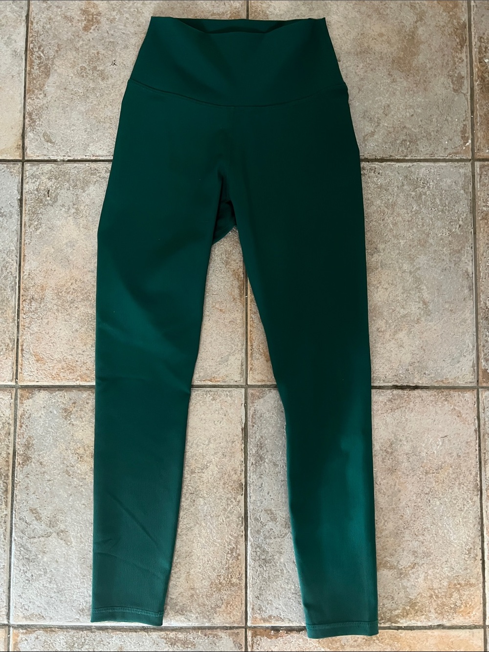 Wilo High-Waist Forest Green Legging and hoodie set NWT😁